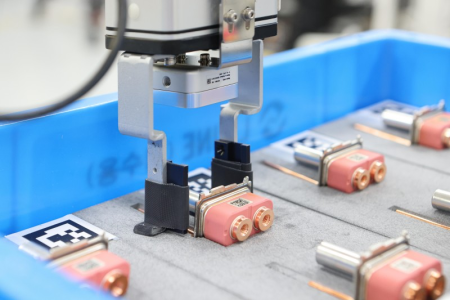Test bed of the manufacturing process using robots: Images of research achievements. Credit: Korea Institute of Machinery and Materials (KIMM)