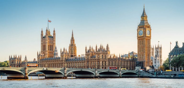 Image of the Houses of Parliament at sunset