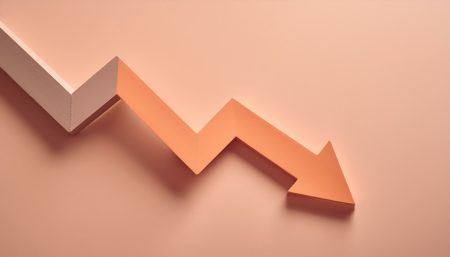 Aon’s 2025 Global Cyber Risk Report looks at the longer-term impacts of cyber incidents An arrow trends downwards